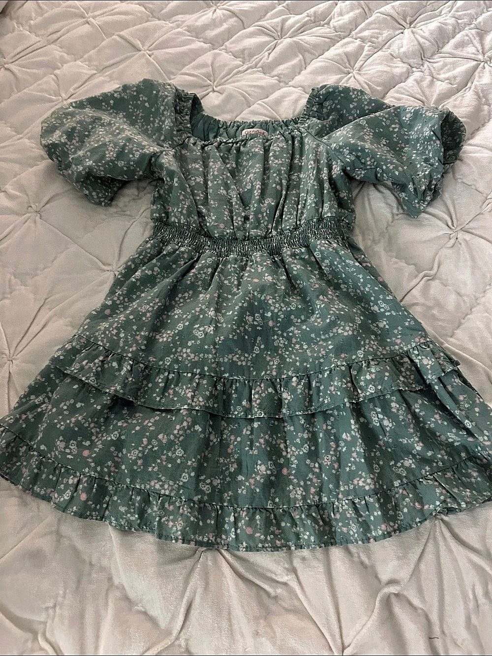 Cat & Jack Floral Ruffle Dress in Green & Pink Like New